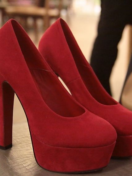 Women Red Faux Suede Chunky Heel Pump Shoes