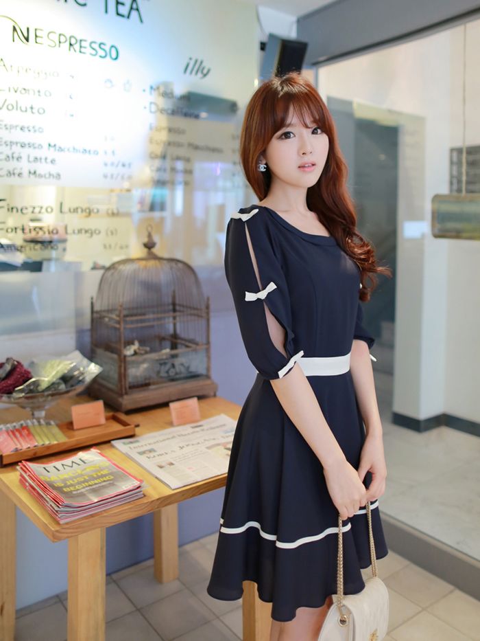 Japanese Fashion Short Sleeve Round Neck Bowknot Dress