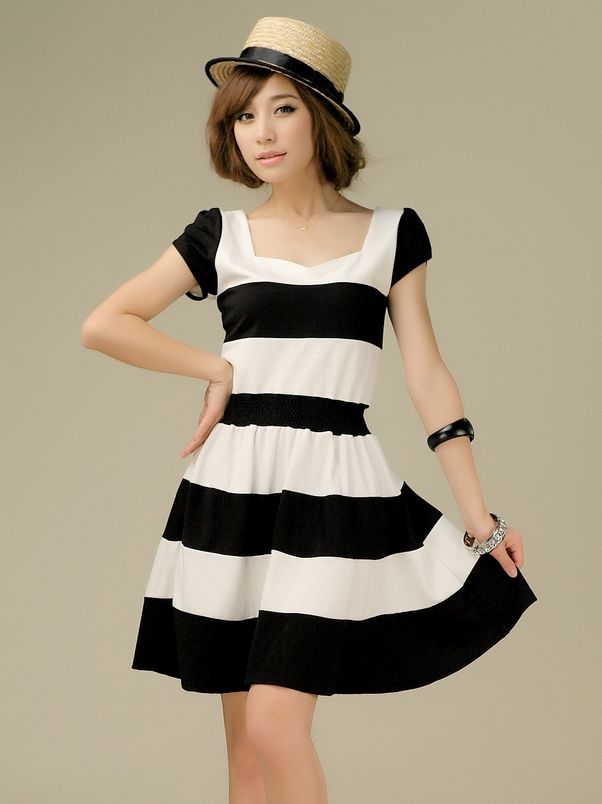 Japanese Style V-neck Puff Short Sleeve Mini Dress