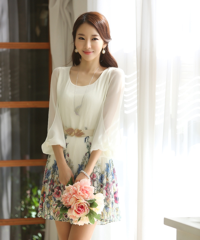 Korean Princess Charming Style Pleated Floral Pattern Puff Sleeve Dress