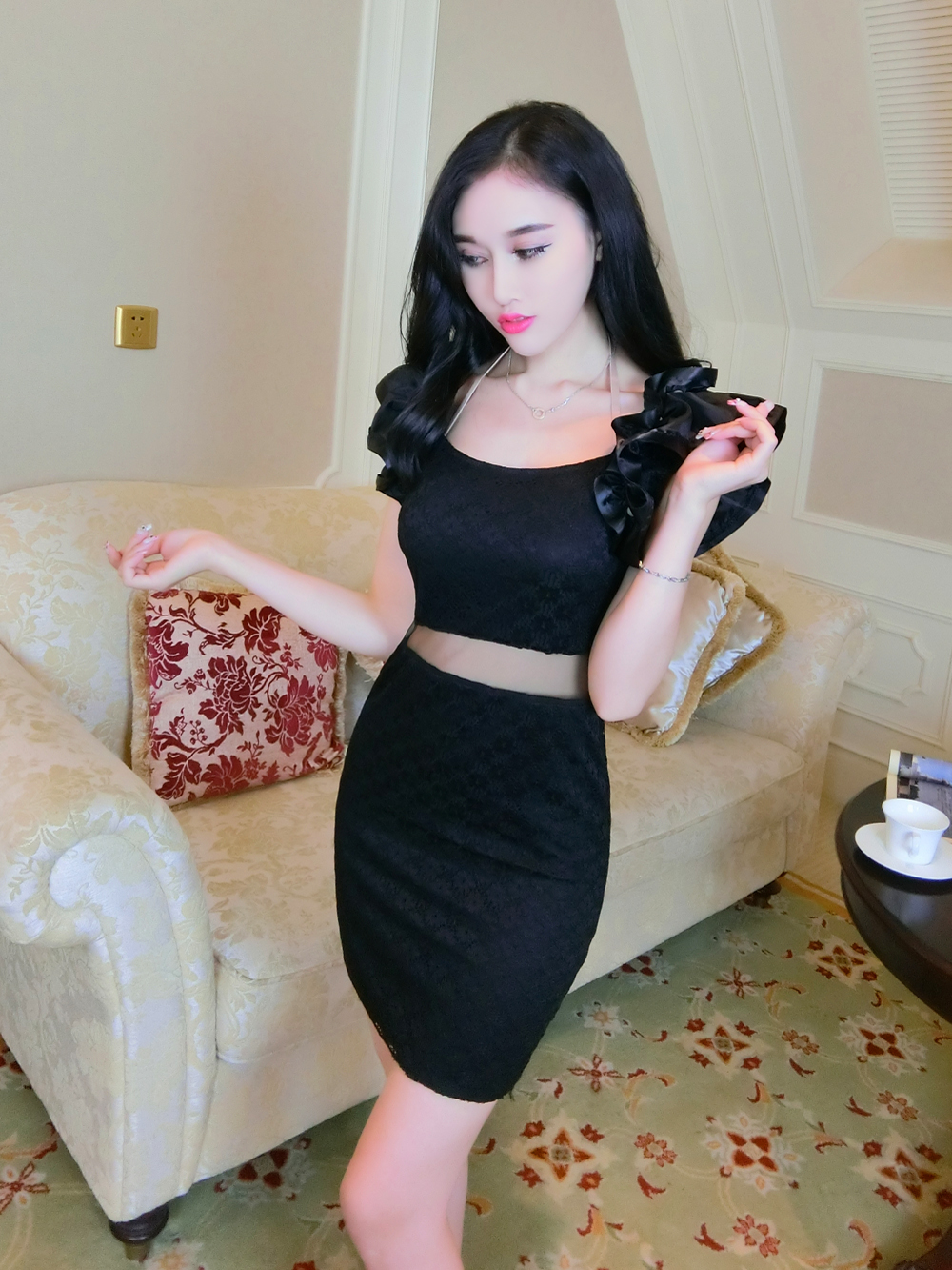 Korean Night Club Pearls Boat Neck Split Joint Sexy And Hot Wrap Black Dress