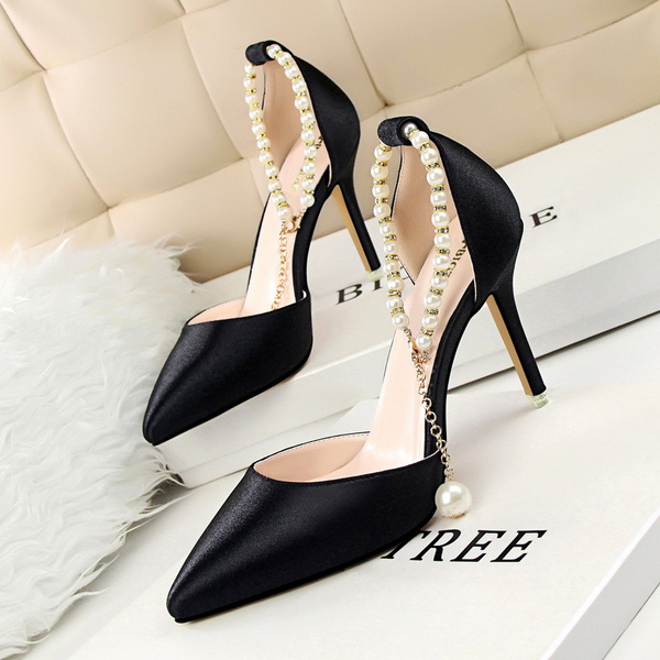 Wholesale High Quality Pearls Pointed Toe Fashion Pump HYK062247 ...