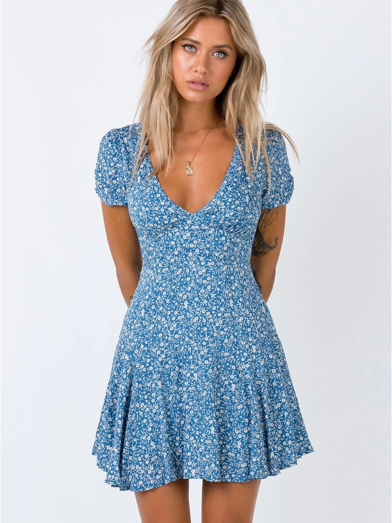 Wholesale Deep V Ditsy Printed Short Sleeve Dress Ucm061360bu 