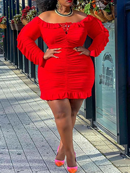 Sexy Ruched Boat Neck Plus Size Sheath Dress 