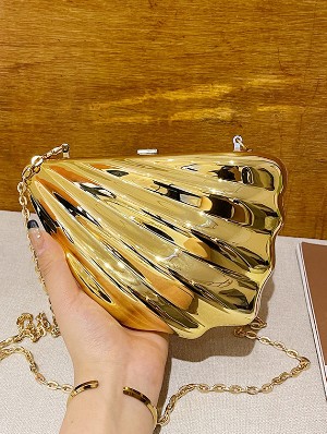 Chain Glossy Acrylic Shoulder Bags