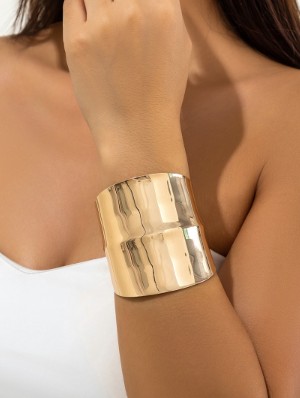 Irregular Geometric Metal Annular Bracelet