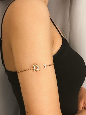 Geometric Pattern Alloy Circular Bracelet