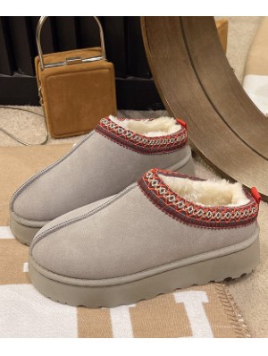 Fluffy Solid Color Flat Heel Boots