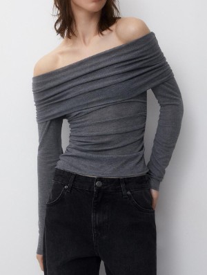 Plain Ruched Off Shoulder Cropped Tops