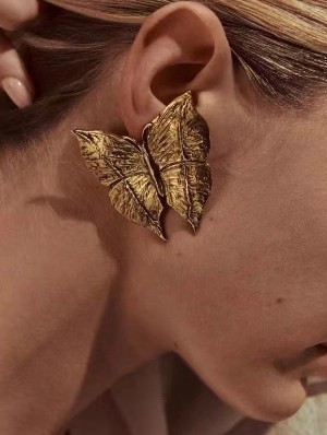 Retro Butterfly Pattern Earrings