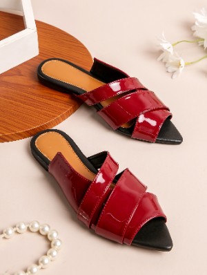Casual Irregular Pointed Flat Heel Slippers