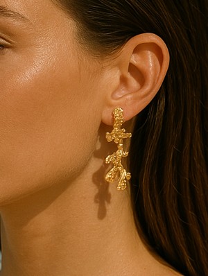 Exquisite Coral Pattern Earrings