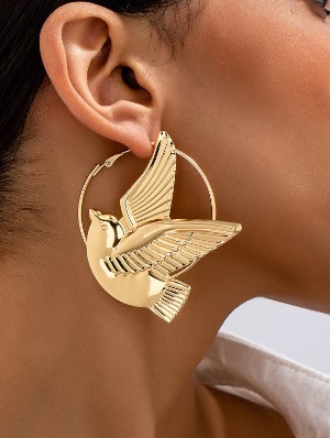Luxurious Bird Pattern Earrings