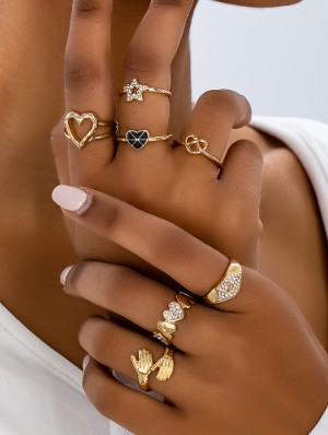 Exquisite Heart Pattern Rings