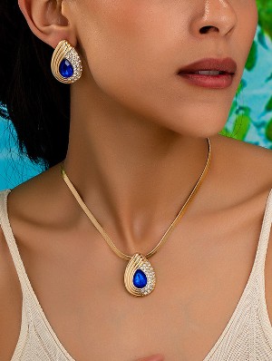 Luxurious Rhinestones Earrings Necklaces Set