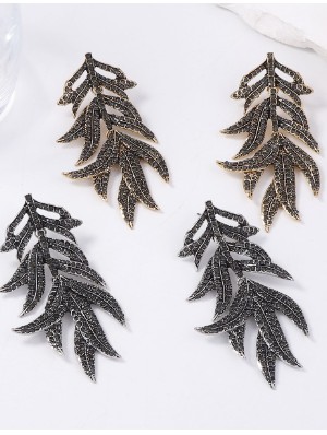 Vintage Leaf Pattern Alloy Earrings