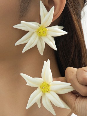 Luxurious 3D Flower Earrings