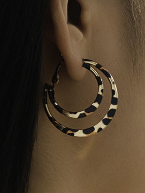 Crescent Moon Hollow-out Leisure Alloy Earrings