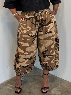 Camo Loose Fit Cargo Capri Harem Pants