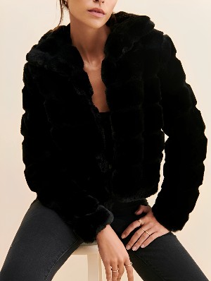 Chic Faux Fur Winter Lapel Short Jacket