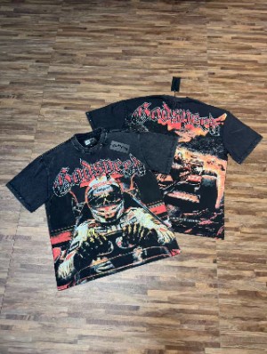 Distressed Skull Graffiti Rivet Washed Tee