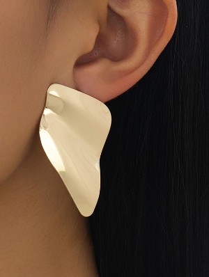 Irregular Pattern Electroplating Earrings