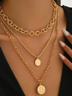 Bee Round Plate Pendant Necklaces