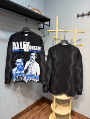 Figure Printed Rhinestones Washed Sweatshirt