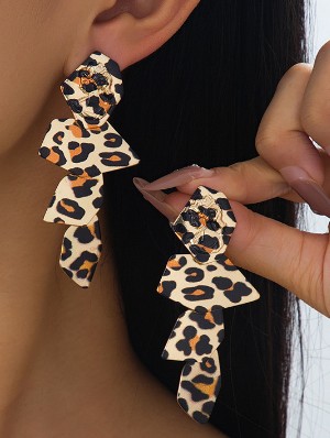 Geometric Pattern Alloy Earrings