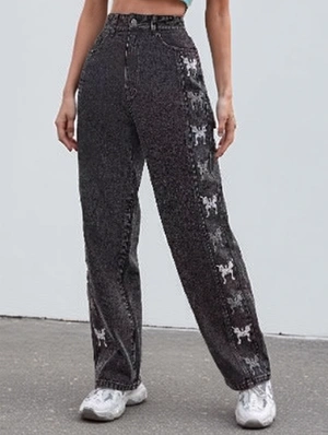 Butterfly Pattern Embroidery Classic Look Jeans