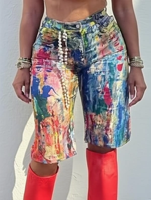 Graffiti Print Denim Casual Knee Shorts