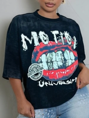 Abstract Lips Figure Printed Loose T-shirts