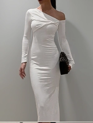 Inclined Shoulder Knot Ruched Maxi Dress