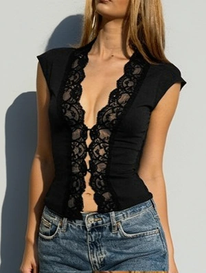 Hollow-out Lace Detail Leisure T-shirts
