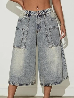 Washed Denim Multi Pocket Capri Pants