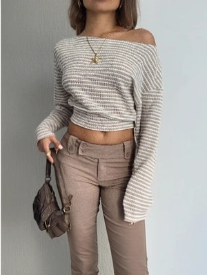 Striped Inclined Shoulder Cropped Tops