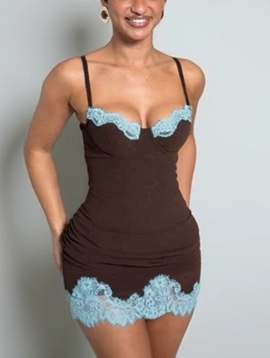 Color Matching Lace Detail Sheath Dress 