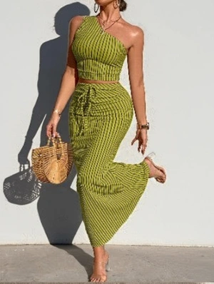 Vertical One Shoulder Cropped Skirt Sets