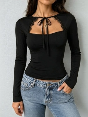Hollow-out Lace Panel Bodycon T-shirts