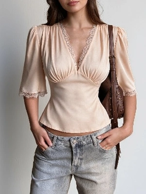 French V Neck Lace Trim Short Sleeve Top