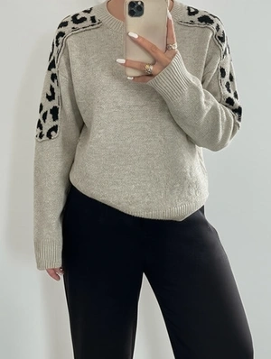 Leopard Pullover Crewneck Pullover Sweater