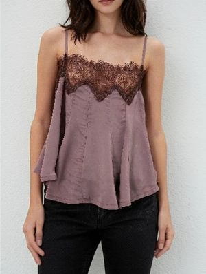 Lace Edge Spaghetti Strap Sleeveless Top